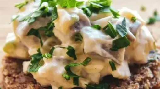 Herring Tartare Pumpernickel