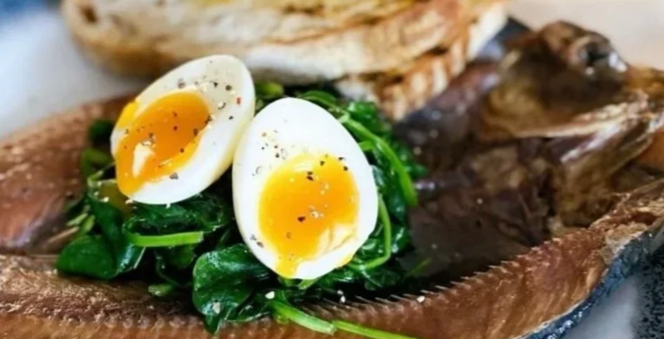 Power House Kippers Spinach & Egg