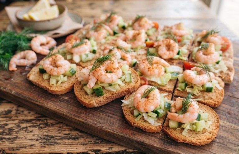 Prawn Cocktail Pita